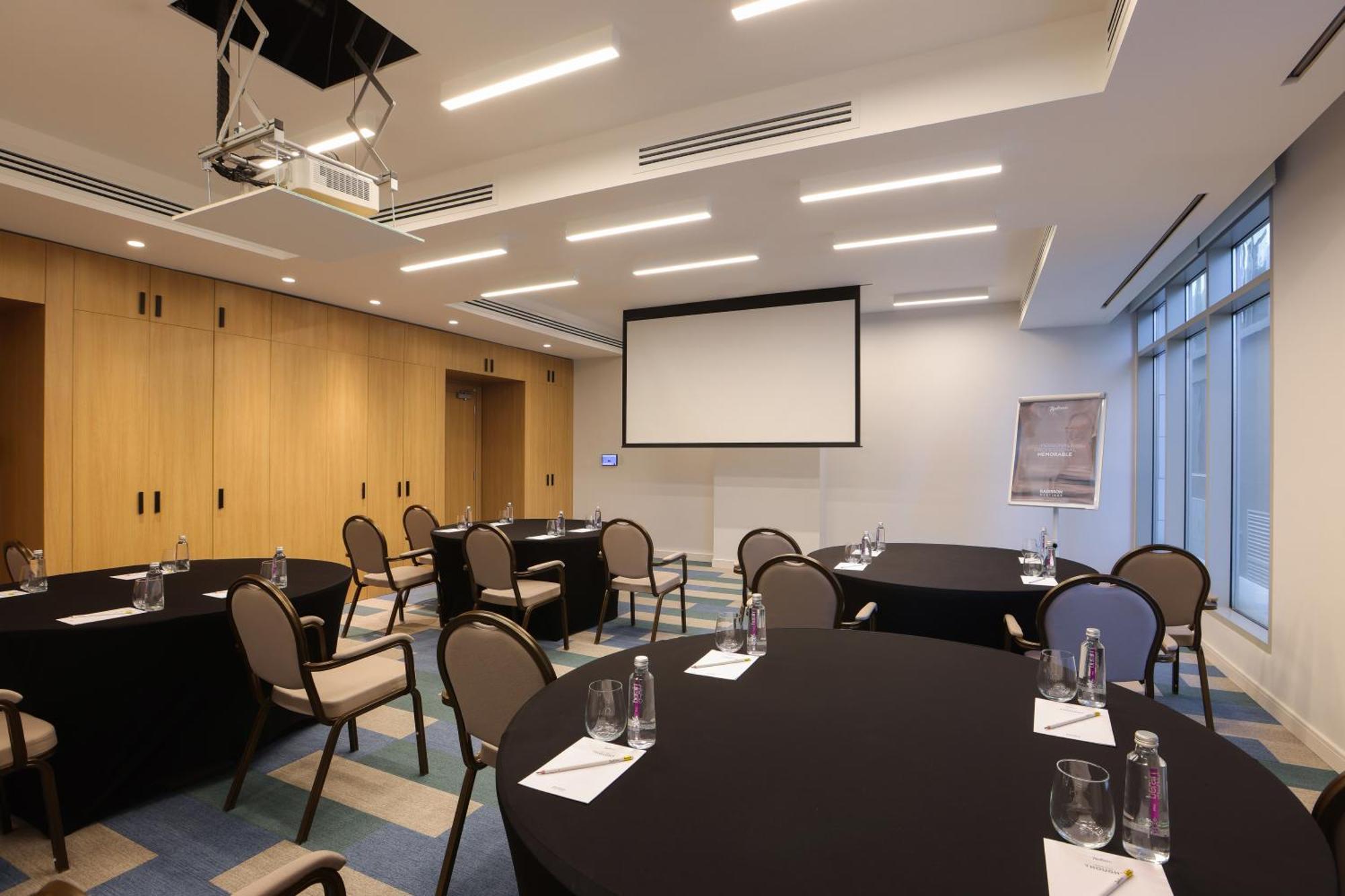 Radisson Hotel & Residence Riyadh Olaya Exterior photo